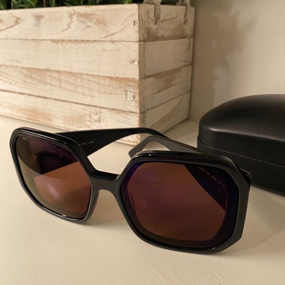 MCM Geometric Sunglasses 709S 002-Gradient-Black/White Leather Inserts - Picture 2 of 15